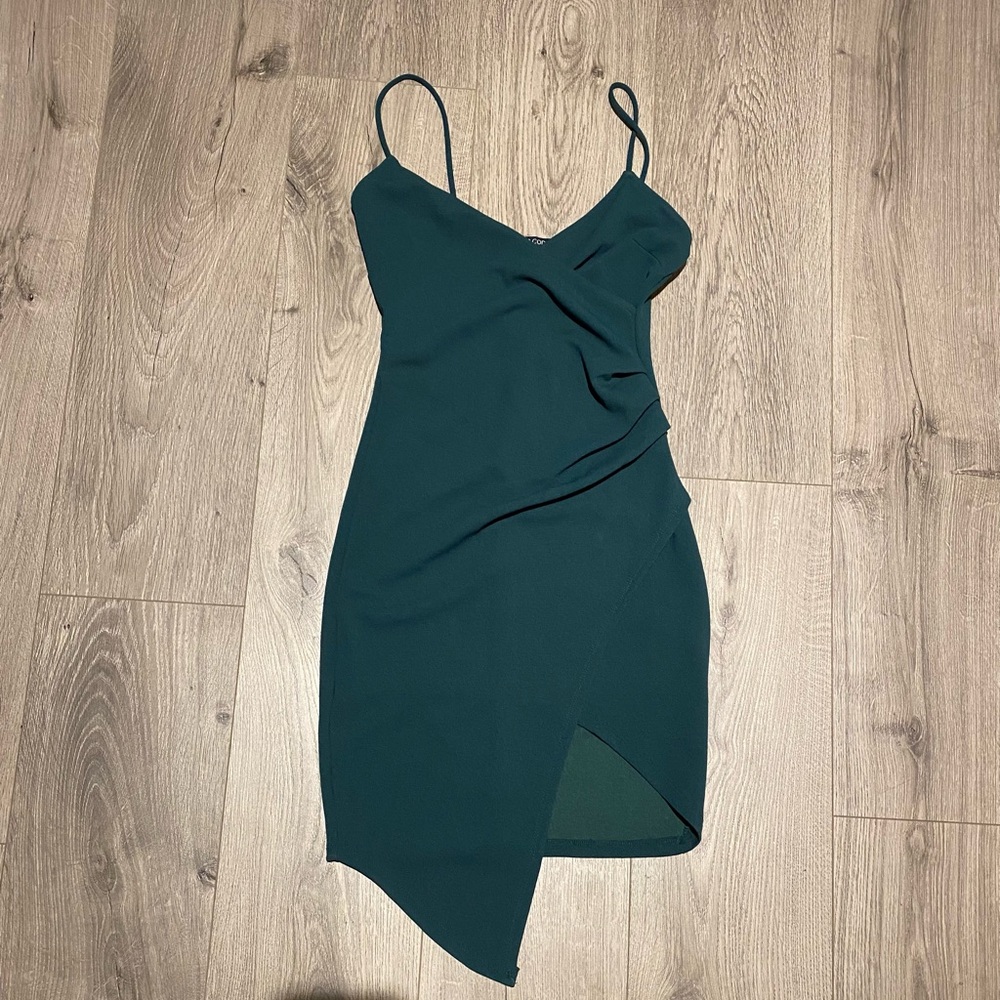 NWOT mind code Elegant Green Sleeveless mini Dress with asymmetrical hem, size S